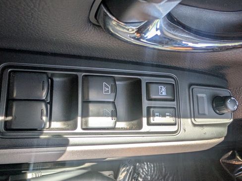 Used 2024 Nissan Titan SV w/ SV Bronze Edition Package RWD image 34