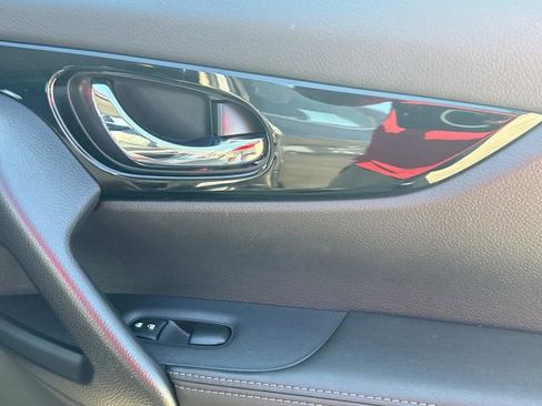 Used 2022 Nissan Rogue Sport SL image 20