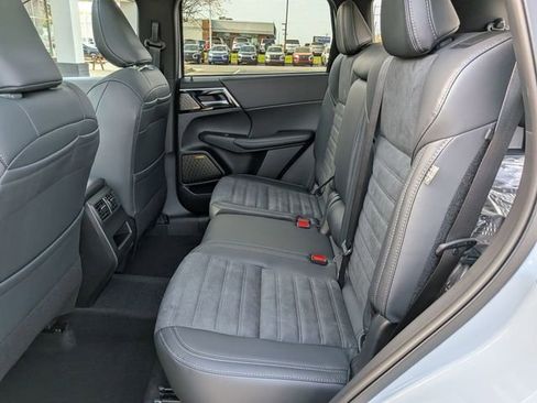 New 2026 Mitsubishi Outlander SE image 27