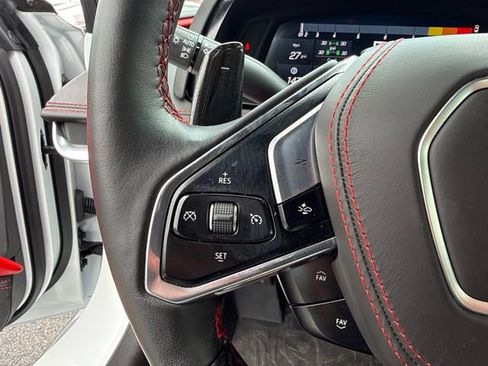 Used 2025 Chevrolet Corvette Z06 RWD image 31