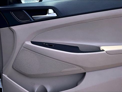 Used 2019 Hyundai Tucson SEL image 12