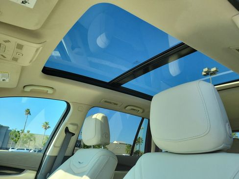 Used 2020 Cadillac XT6 Premium Luxury image 29