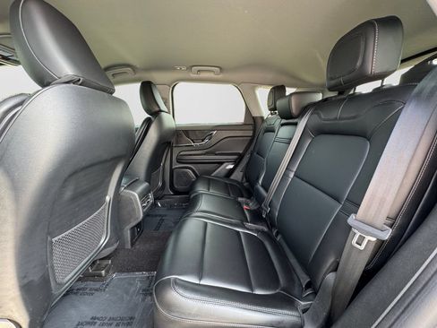 Used 2022 Lincoln Corsair FWD image 11