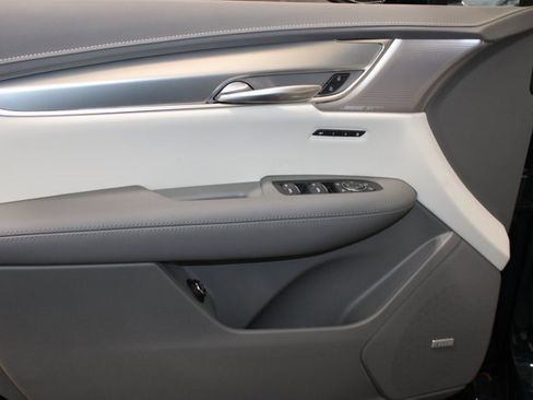 New 2025 Cadillac XT5 Premium Luxury image 9