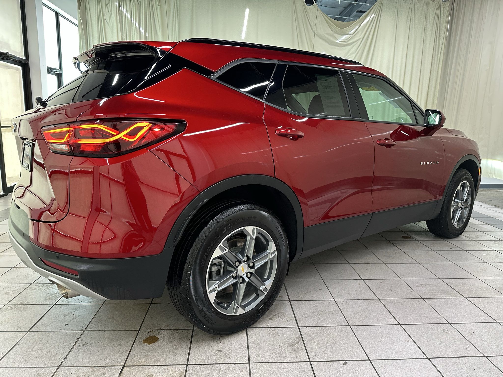 Certified 2025 Chevrolet Blazer LT w/ Convenience Package FWD image 3