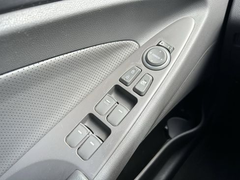 Used 2014 Hyundai Sonata Limited w/ Panoramic Sunroof Package 02 image 19