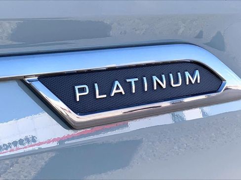 Used 2025 Toyota Sequoia Platinum image 31