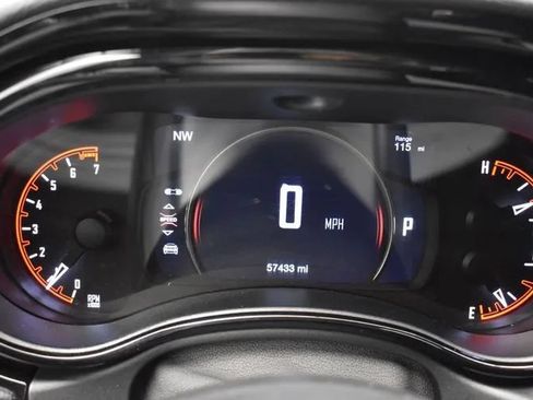 Used 2024 Dodge Durango GT AWD/4WD image 27