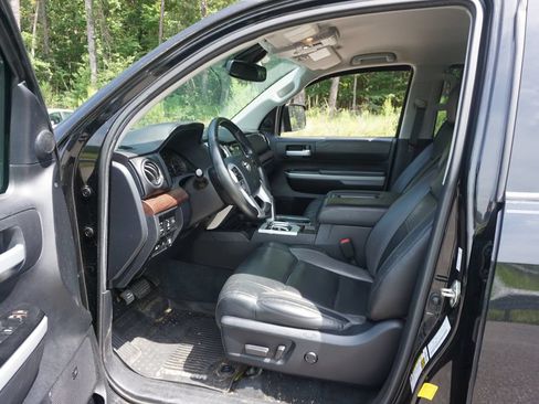 Used 2020 Toyota Tundra Limited w/ Limited Premium Package AWD/4WD image 2