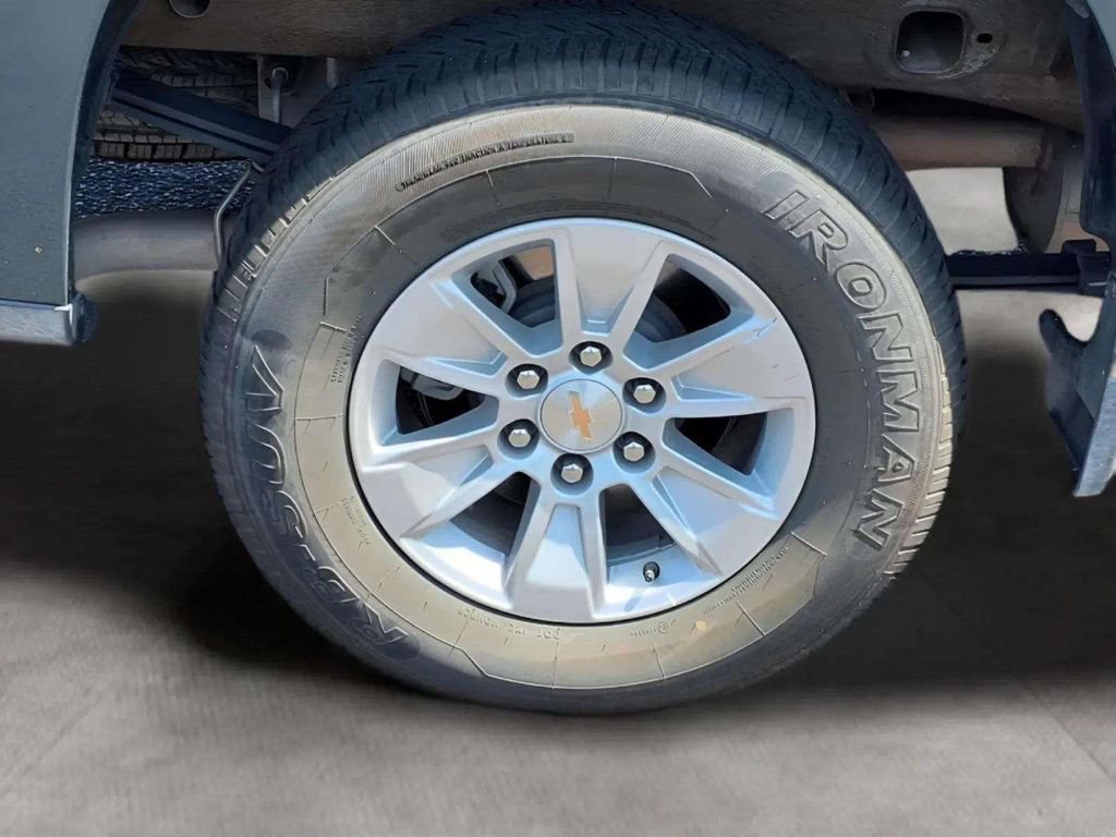 Used 2025 Chevrolet Silverado 1500 LT RWD image 19