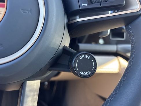 Used 2025 Porsche Panamera 4 image 32