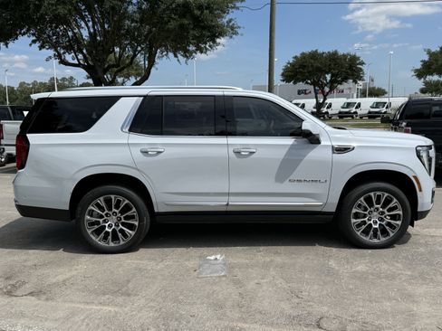 New 2026 GMC Yukon Denali w/ Denali Reserve Package AWD/4WD image 3