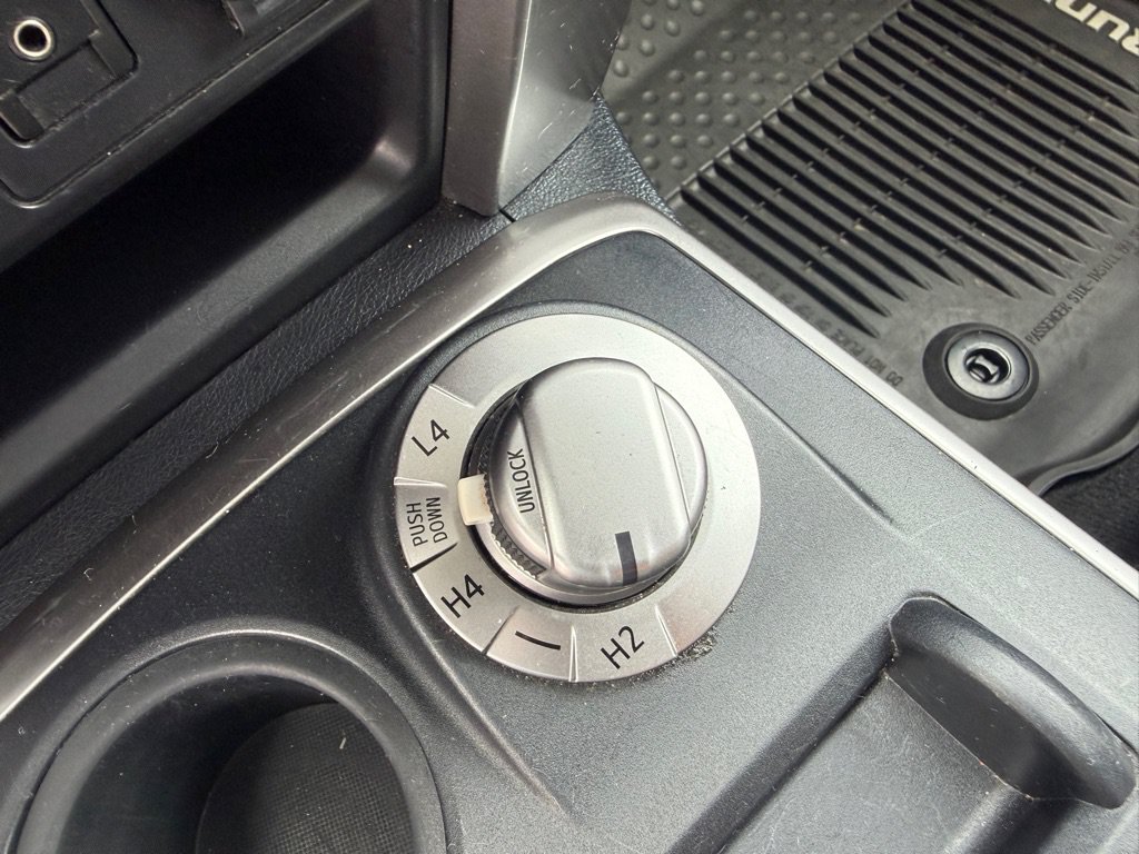 Used 2016 Toyota 4Runner SR5 AWD/4WD image 12
