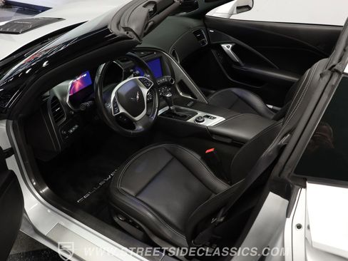 Used 2015 Chevrolet Corvette Stingray Coupe w/ 2LT Preferred Equipment Group image 4