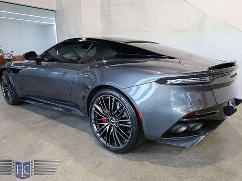Used 2022 Aston Martin DBS Superleggera image 5