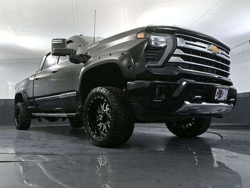 Used 2024 Chevrolet Silverado 3500 High Country w/ Technology Package AWD/4WD image 62