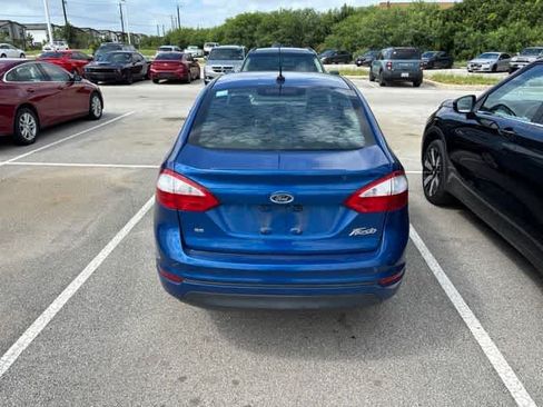 Used 2019 Ford Fiesta SE FWD image 4