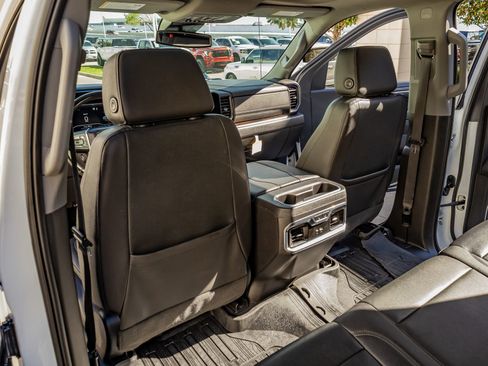 Used 2023 GMC Sierra 1500 SLT w/ SLT Premium Package image 32