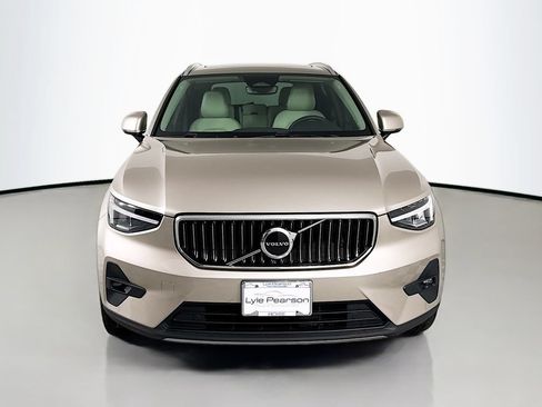 Used 2023 Volvo XC40 B5 Plus w/ Climate Package AWD/4WD image 6