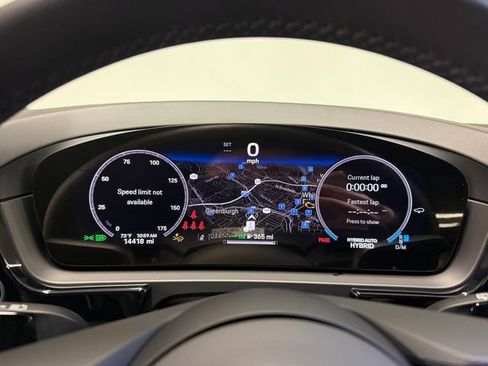 Certified 2025 Porsche Cayenne E-Hybrid w/ Premium Package Plus AWD/4WD image 20