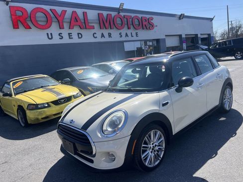 Used 2015 MINI Cooper 4-Door Hardtop image 1