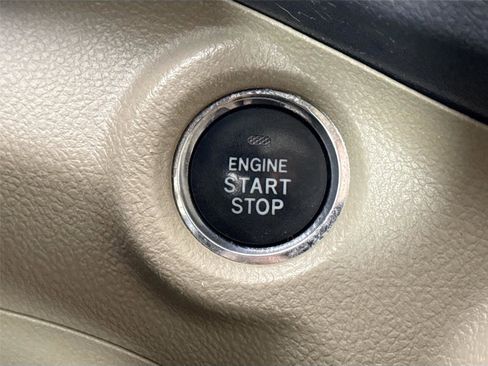 Used 2012 Toyota Highlander Limited image 20