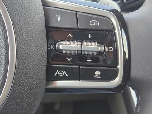 New 2026 Kia Carnival EX image 25