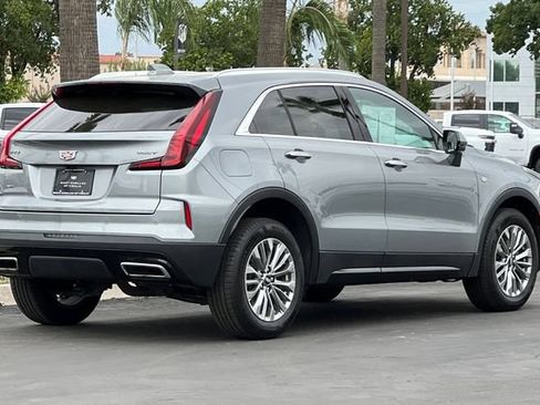 Used 2024 Cadillac XT4 Premium Luxury AWD/4WD image 4