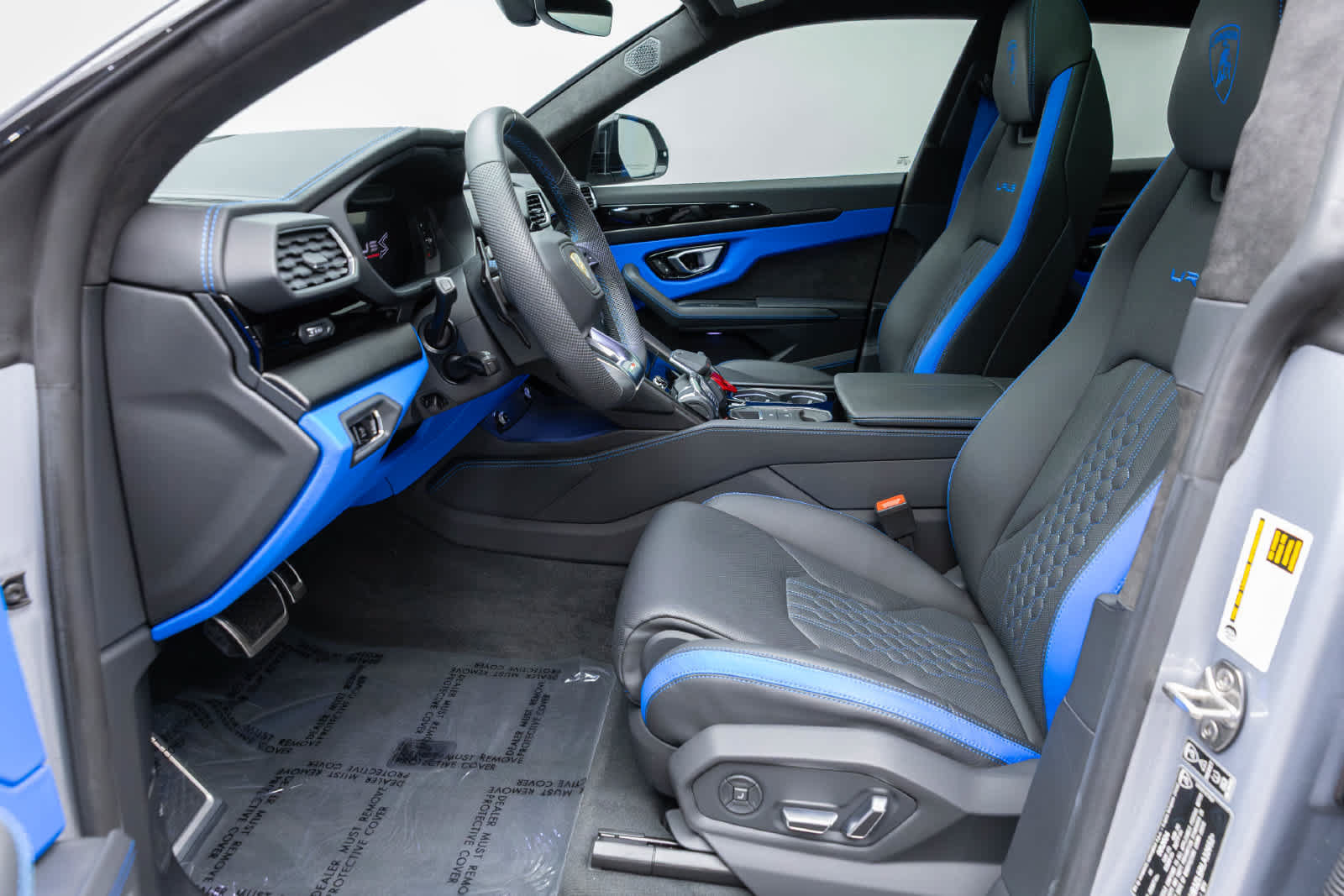 Used 2024 Lamborghini Urus S AWD/4WD image 11