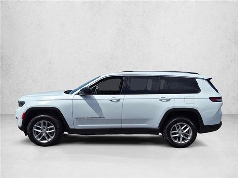 Used 2022 Jeep Grand Cherokee L Laredo w/ Luxury Tech Group I RWD image 7