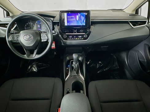 Used 2025 Toyota Corolla LE FWD image 26