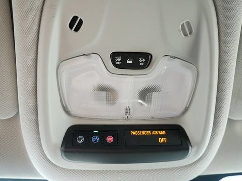 Used 2025 Chevrolet TrailBlazer LT AWD/4WD image 20