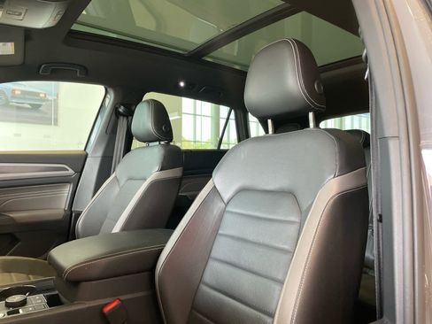 Used 2023 Volkswagen Atlas Cross Sport SEL Premium R-Line image 12