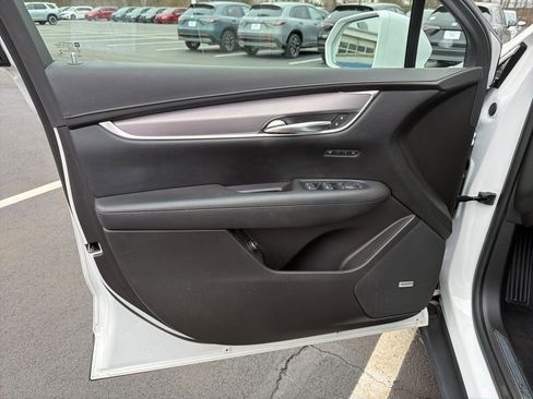 Used 2017 Cadillac XT5 Luxury w/ Driver Awareness Package image 19