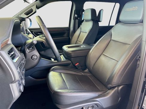 Used 2024 Chevrolet Suburban High Country AWD/4WD image 21