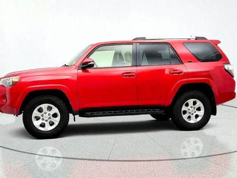 Used 2021 Toyota 4Runner SR5 Premium w/ Moonroof Package AWD/4WD image 8