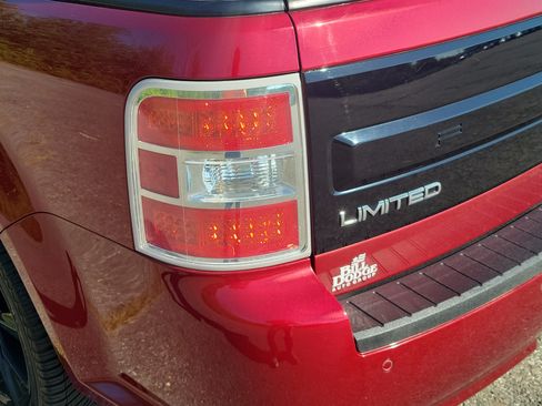 Used 2019 Ford Flex Limited w/ Equipment Group 303A AWD/4WD image 11