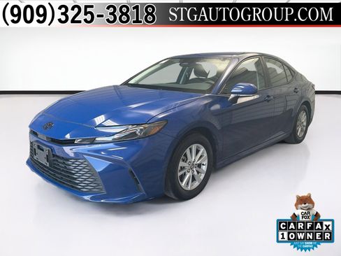 Used 2025 Toyota Camry LE FWD image 1