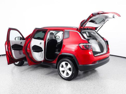 Used 2020 Jeep Compass Latitude AWD/4WD image 13