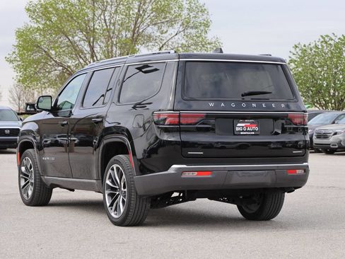 Used 2022 Jeep Wagoneer Series III w/ Premium Group I image 11