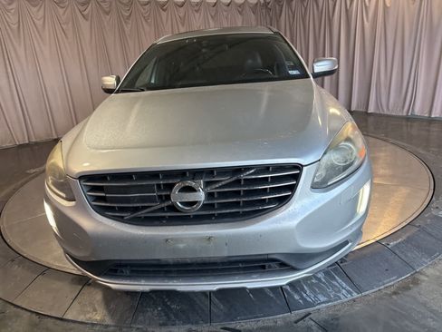 Used 2015 Volvo XC60 T6 Platinum image 2