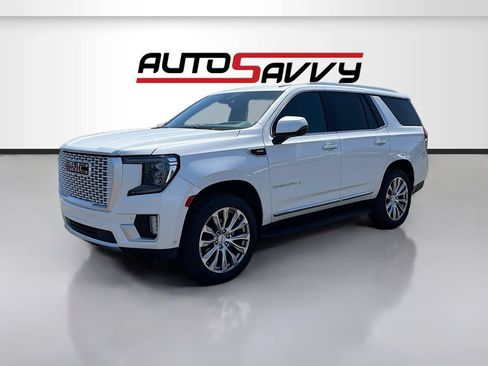 Used 2023 GMC Yukon Denali w/ Advanced Technology Package AWD/4WD image 3