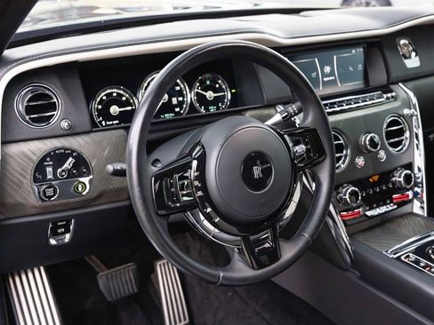 Certified 2019 Rolls-Royce Cullinan image 29