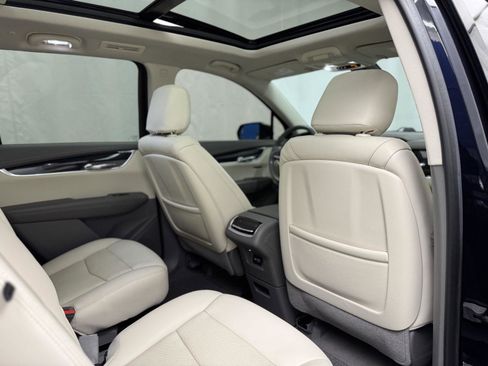 Used 2021 Cadillac XT6 Premium Luxury image 34