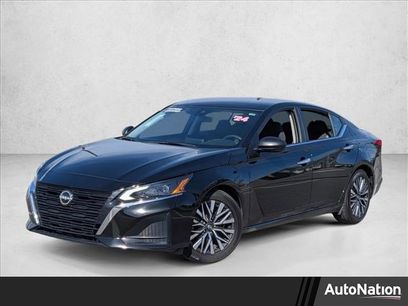 Used 2024 Nissan Altima 2.5 SV