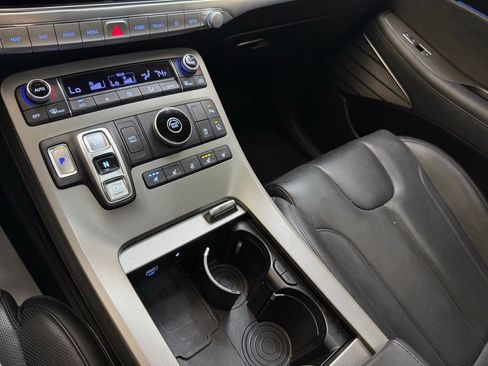 Used 2022 Hyundai Palisade Limited FWD image 17