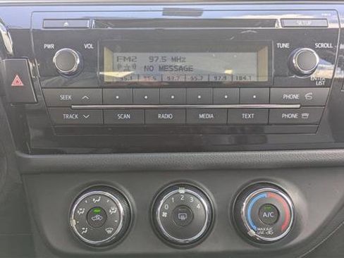 Used 2014 Toyota Corolla L image 14