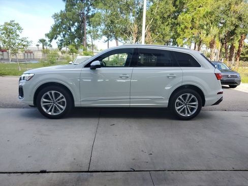 Certified 2025 Audi Q7 3.0T Premium Plus AWD/4WD image 8