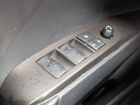 Used 2022 Toyota Camry SE image 18