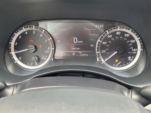 Used 2024 Toyota Highlander LE image 27